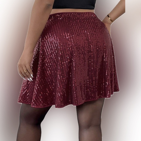 🪩 PLUS Sequin Skirt 🪩 - Picture 5 of 6